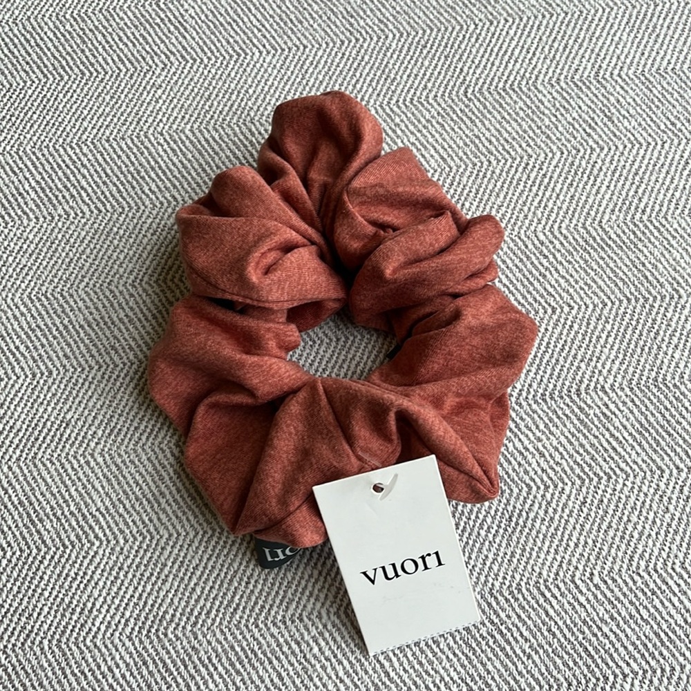 Vuori Halo Oversized Scrunchie